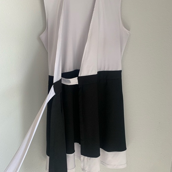 Women’s Wendy Williams Size M Wrap Around Dress. - Picture 13 of 13